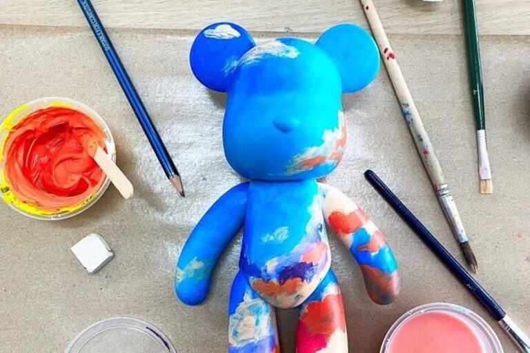 Acrylic Pour Bear Workshop